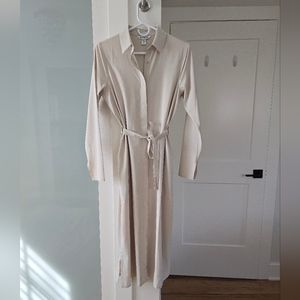 Athleta Urbanite Dress